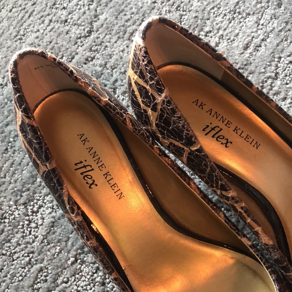 Shoes 👠 • Fun! - Picture 4 of 5